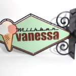 Vanessa-milkbar-emaille-ijs-email-uithangbord-frame-enamel